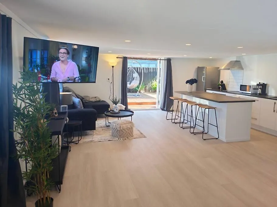 Beautiful Studio Near Everything Christchurch New Zealand